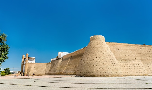 Foto blick auf die ark-festung in bukhara, unesco-erbe in usbekistan