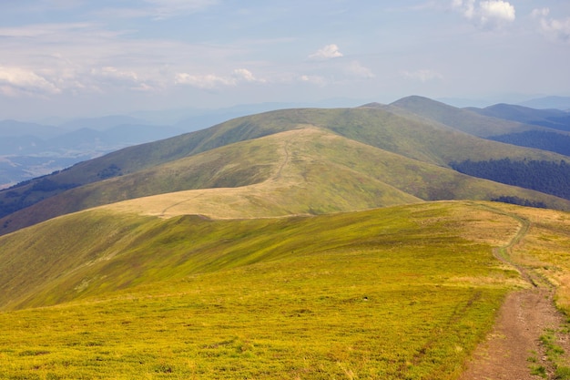 Blick auf die Berge in Karpaten Ukraine xA