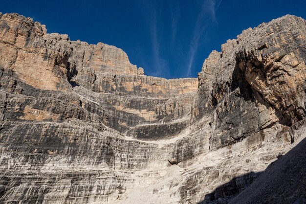 Blick auf die Berggipfel Dolomiten Brenta Italien