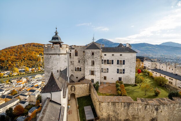 Blick auf die Burg Hohensalzburg in Salzburg