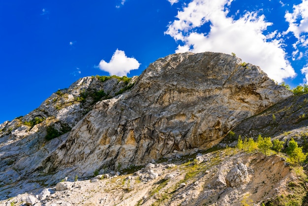 Blick auf die Donauschlucht in Djerdap an der serbisch-rumänischen Grenze