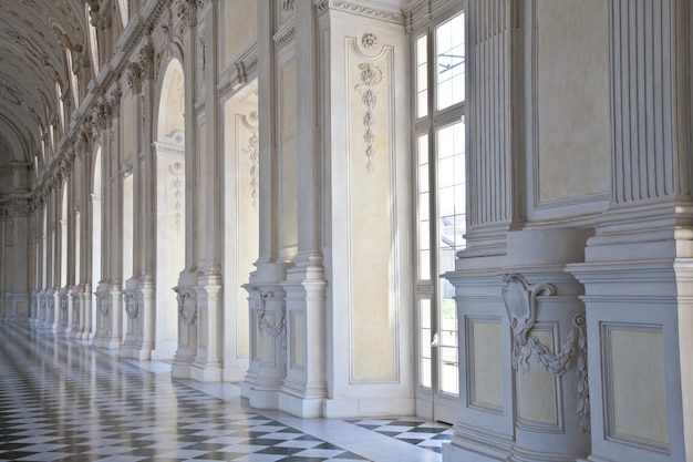 Blick auf die Galleria di Diana im Königspalast Venaria, in der Nähe von Turin, Region Piemont