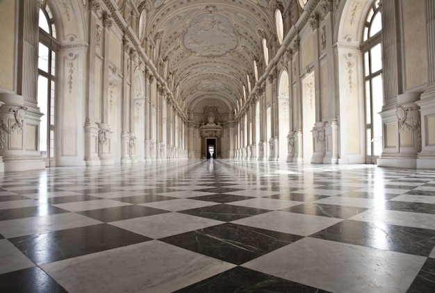 Blick auf die Galleria di Diana im Königspalast Venaria, in der Nähe von Turin, Region Piemont