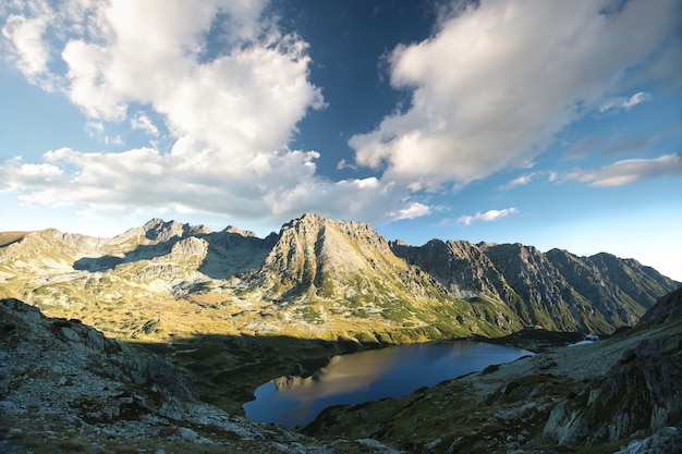 Blick auf die Karpaten bei Sonnenaufgang Polen