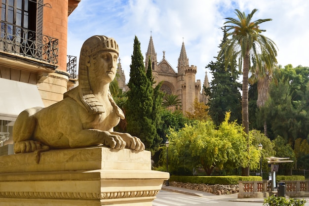 Blick auf die Kathedrale Santa Maria von Palma oder La Seu in Palma de Mallorca