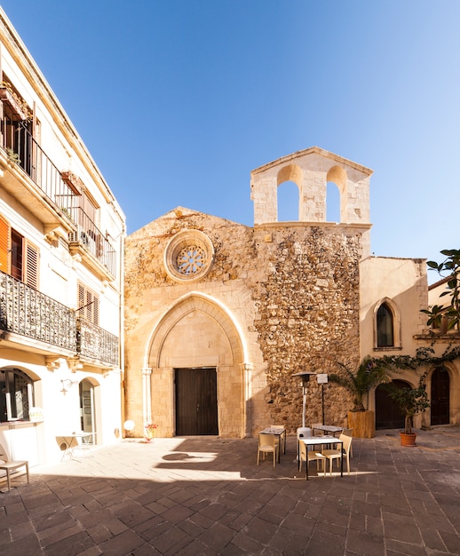 Blick auf die Kirche San Giovanni Battista, Ortigia