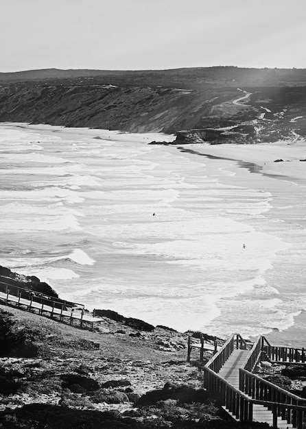 Foto blick auf die ozeanküste, perfektes reise- und urlaubsziel