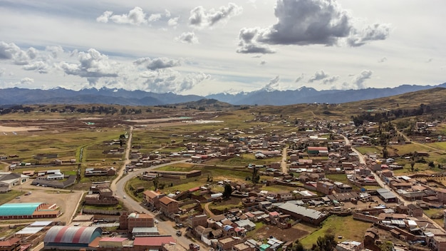 Blick auf die Ruinen des Inka-Tempels von Chinchero in Cusco
