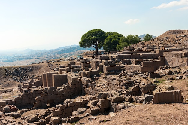 Blick auf die Ruinen von Pergamon