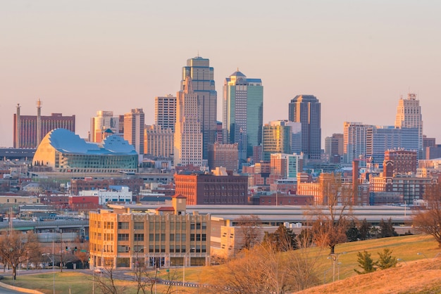 Blick auf die Skyline von Kansas City in Missouri, USA