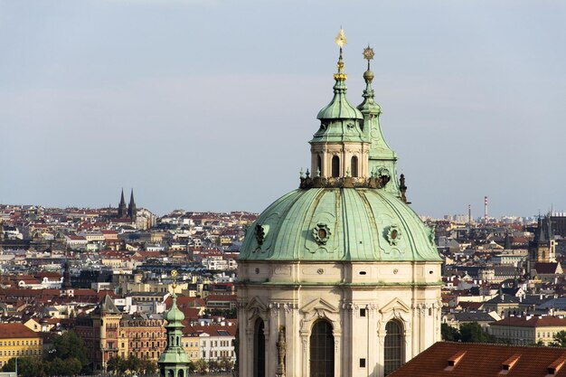 Blick auf die Skyline von Prag in der Tschechischen Republik