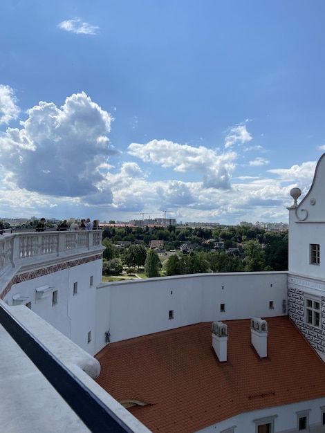 Blick auf die Stadt im Sommer. Ästhetisches Foto von Grodno, Weißrussland