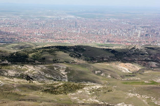 Blick auf die Stadt Konya von den Hügeln