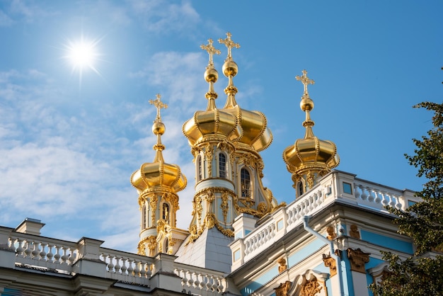 Blick auf die Stadt St. Petersburg, Russland, mit berühmten Sehenswürdigkeiten