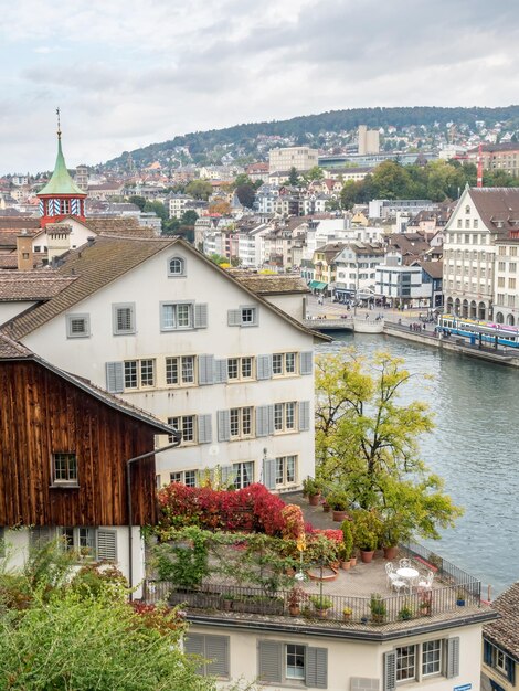 Blick auf die Stadt Zürich vom Lindenhof