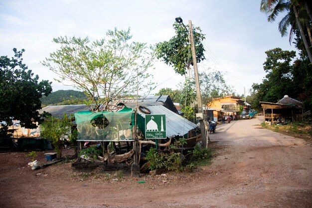 Blick auf die Straßen des Fischerdorfes der Insel Ko Yao im Süden Thailands