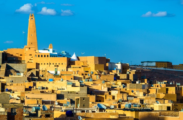 Blick auf Ghardaia, eine Stadt im Mzab-Tal.