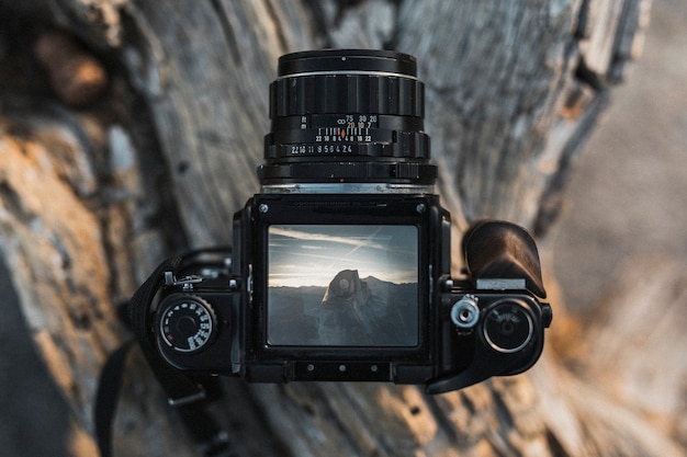 Blick auf Half Dome im Yosemite-Nationalpark, USA von einer Retro-Kamera