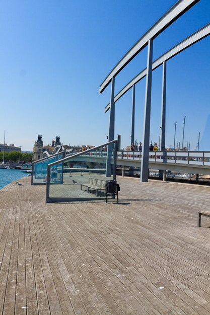 Blick auf Rambla Maritim, zentrale Straße von Barcelona, Spanien