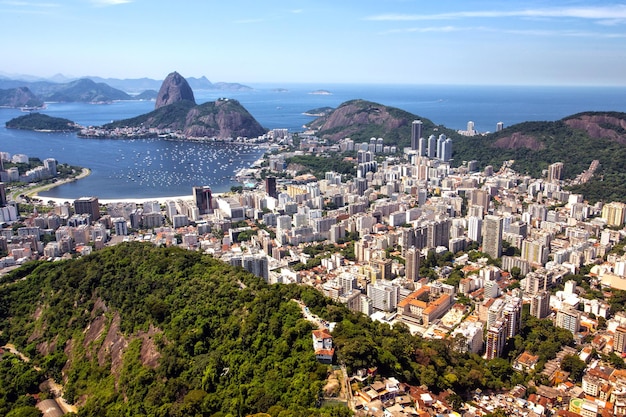 Blick auf Rio de Janeiro und Pao de Acucar