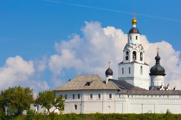 Blick auf Uspenski-Kloster in Sviyazhsk Tatarstan Russland