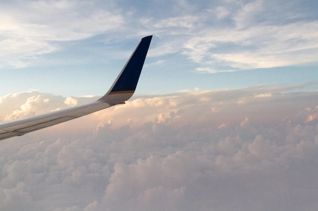 Blick aus einem Flugzeugfenster.