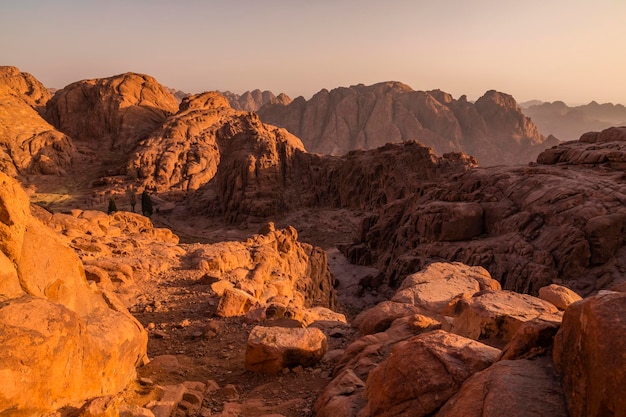 Blick vom Berg Sinai bei Sonnenaufgang Schöne Berglandschaft in Ägypten