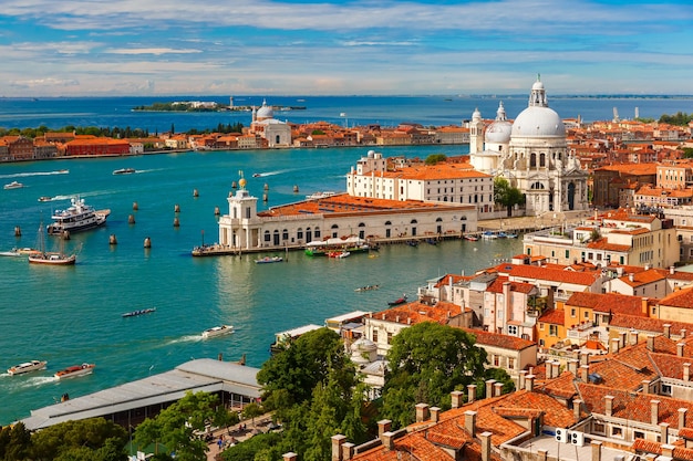 Blick vom Campanile di San Marco nach Venedig Italien