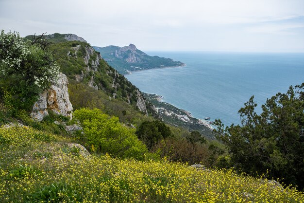 : Blick vom Laspi Pass auf die Bucht von Laspi.