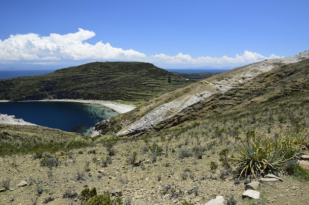 Blick von der Isla Del Sol Insel der Sonne auf den Titicacasee Bolivien Südamerika