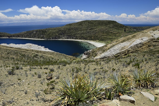 Blick von der Isla Del Sol Insel der Sonne auf den Titicacasee Bolivien Südamerika