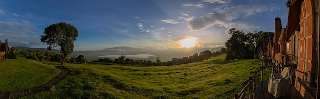 Blick von der Ngorongoro Crater Lodge in den Ngorongoro-Krater, Arusha, Tansania, Afrika