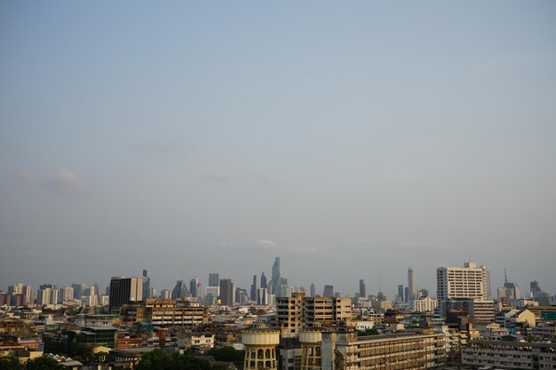 Foto blick von der spitze des wat saket tempels in bangkok, thailand