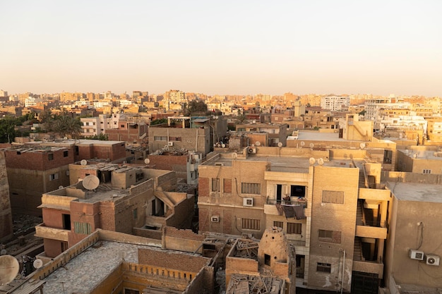 Blick von oben auf die Dächer der modernen Gizeh Armenviertel in Kairo Ägypten Blick auf das Stadtbild von Kairo