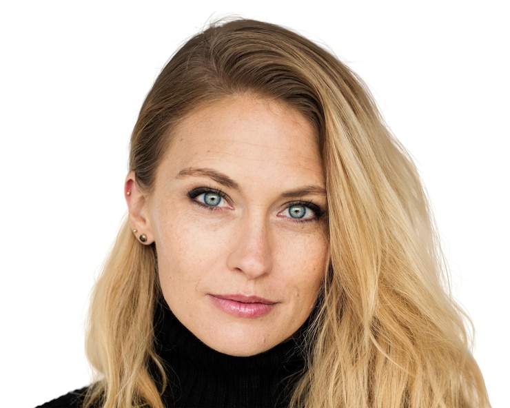 Foto blonde frau png durchsichtiges porträt mit lächelndem gesicht