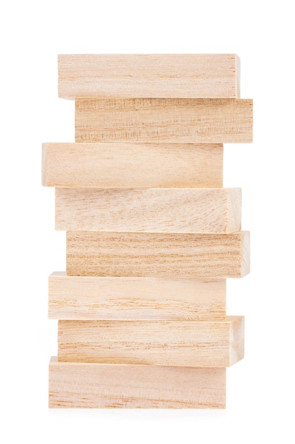 bloque de madera aislado sobre fondo blanco