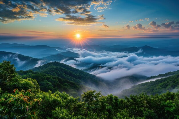 Blue Sky Mountain Majestic Landscape das Montanhas Blue Ridge ao nascer do sol