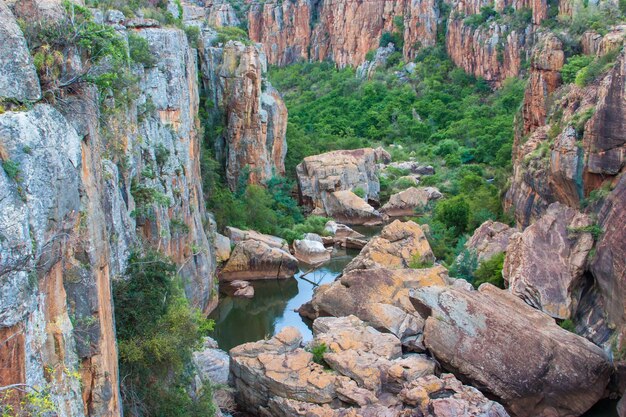 Foto blyde river canyonsüd-afrika mpumalanga sommer landschaft rote felsen und wasser