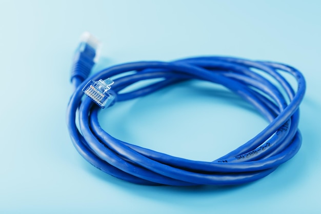 Una bobina de un cable de red de Internet para datos