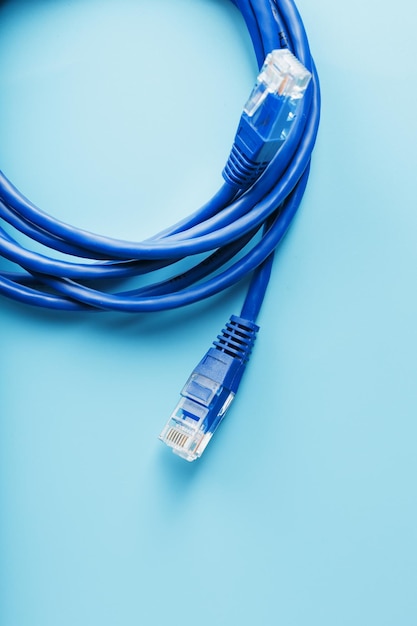 Foto una bobina de un cable de red de internet para datos