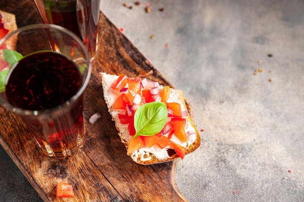 bocadillo de bruschetta de tomate bocadillo de comida vegetal bocadillo en la mesa espacio de copia fondo de comida