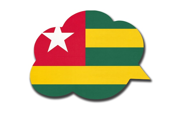 Bocadillo de diálogo 3D con la bandera nacional de la República de Togo aislado sobre fondo blanco. Habla y aprende el idioma. Símbolo del país de Togo. Signo de comunicación mundial.