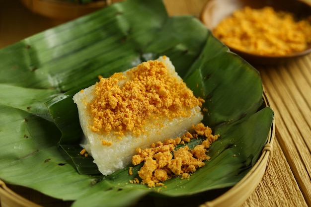 Bocadillo tradicional Ketan bumbu de Cirebon West Java Indonesia hecho de arroz pegajoso