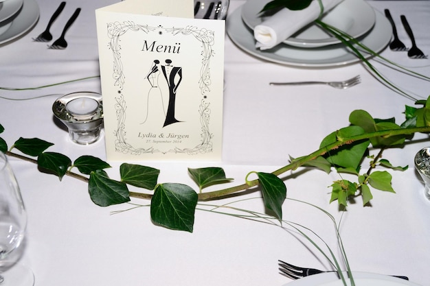 Foto boda con mesa blanca