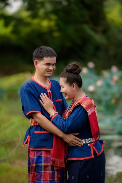 Foto boda tradicional tailandesa en el bosque xa