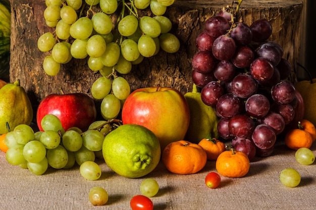 Bodegón con frutas.