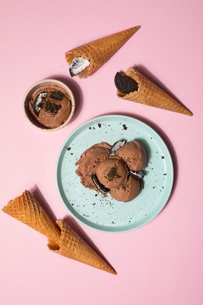 Foto bodegón de galletas y helado