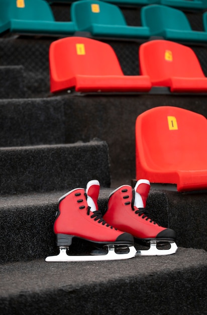 Foto bodegón del lugar de los patines de hielo