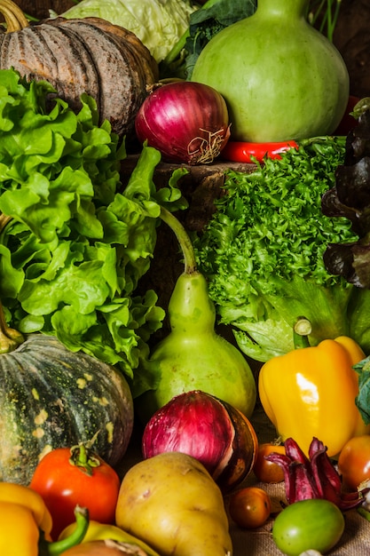 Bodegón Verduras, Hierbas Y Frutas.