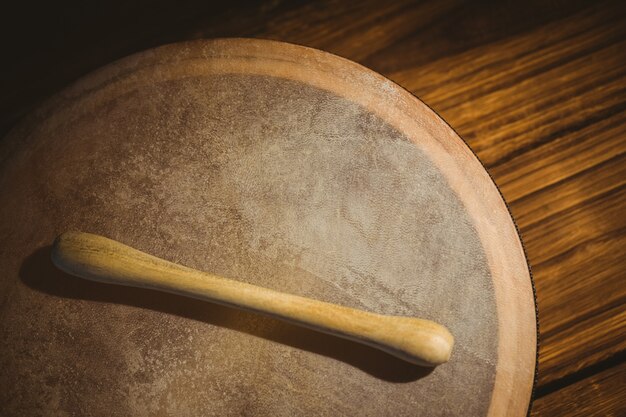 Bodhran y palo irlandeses tradicionales